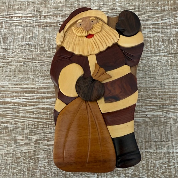 Santa Claus Christmas Carved Wood Puzzle Box Jewlery Trinket Hidden Compartment - Picture 1 of 7